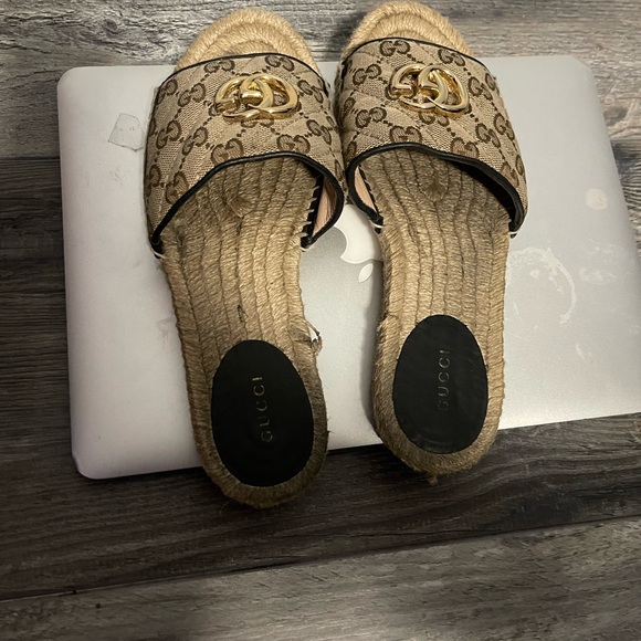 Gucci slides - Picture 1 of 8